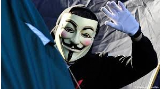 Ünlü Hacker Grubu Anonymous'dan iddia: Albayrak'ı 14 milyar euroluk para transferi istifa ettirdi?