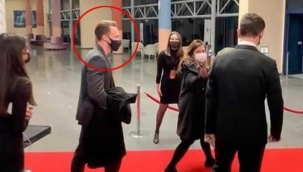 Kerem Bürsin, Bay J'nin olay yaratan sözlerinin ardından ödül törenini terk etti