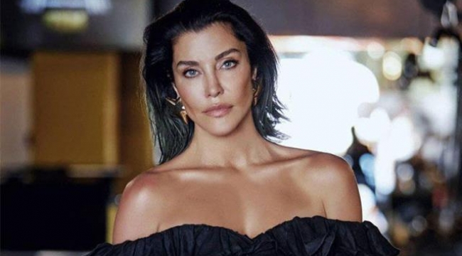 Ünlü manken Deniz Akkaya koronavirüsü atlattı