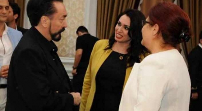 Yeni Aile Bakanı Yanık'ın Adnan Oktar ile fotoğrafları ortaya çıktı: Çırağan Sarayı'ndaki iftarına katılmış