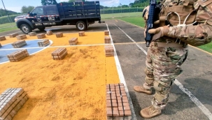 Türk şirketinin gemisi mersin yolunda 616 paket kokainle yakalandı.