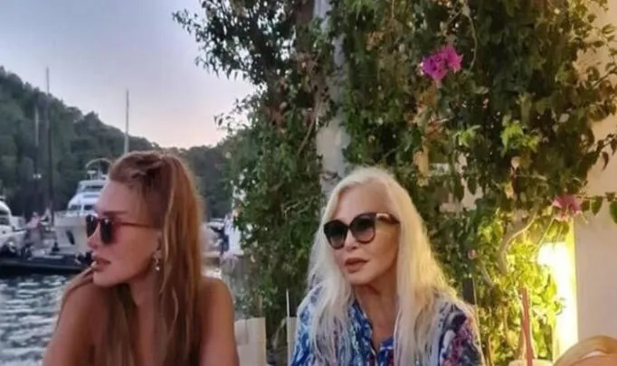 Seren Serengil'den ablasına sert sözler: Yılan