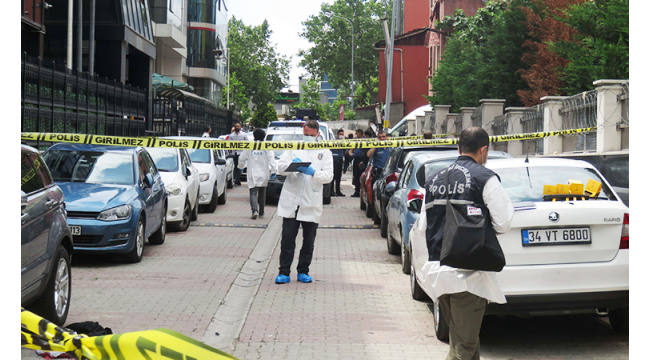 Ataşehir'de lüks araç içinde öldürüldü