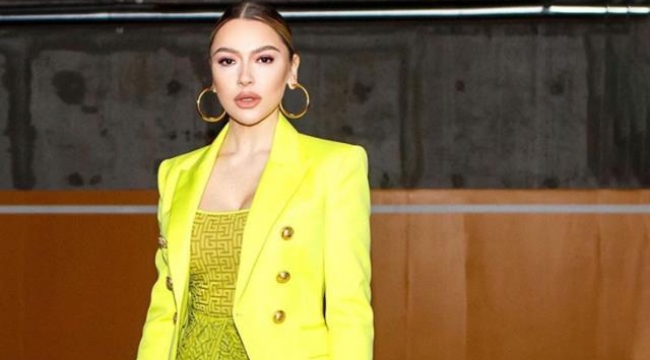 Hadise, yeni şarkısının başarısını Instagram'dan paylaştığı bikinili pozuyla kutladı