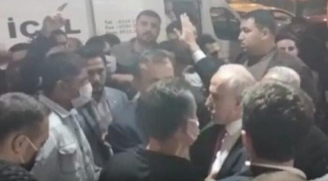 Mersin Büyükşehir Belediye Meclisi toplantısında kavga çıktı! 'Buranın horozu sen misin!'