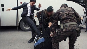 Somalı madenciyi tekmelemesiyle hatırlanıyor: Ticari ataşe olarak atanan Yusuf Yerkel'in alacağı maaş ortaya çıktı