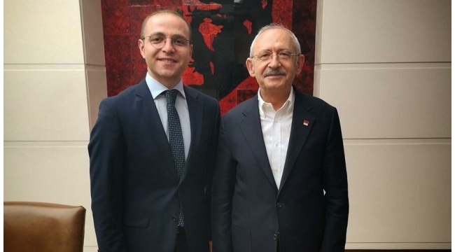 CHP'ye böyle danışman yakışmıyor