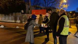 Teşekkürler Başkan Ali Kılıç, Maltepe Belediyesi'nden, Vatandaşlara Soğuk Havada Sıcak Çorba İkramı