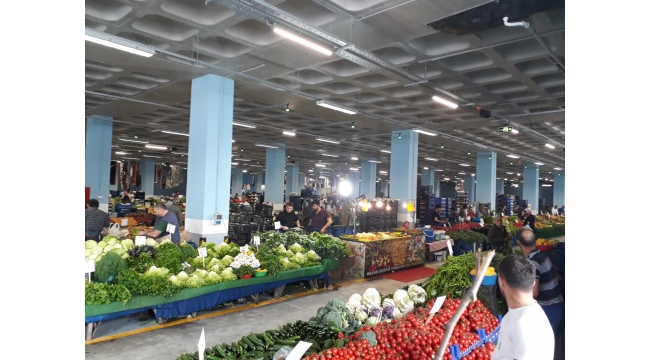 Pazarcı esnafı isyan etti: 'Çıldırmak üzereyiz'