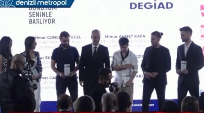 Belediye başkanından skandal hareket: Kadın mimarlara ödüllerini vermedi!