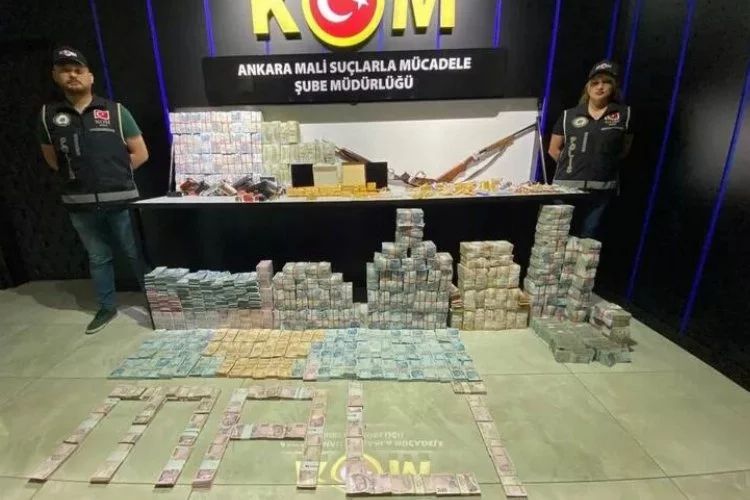 Milyarlık 'Demir Yumruk' operasyonunda tutuklanan 4 isim adli tatilde tahliye edildi. 