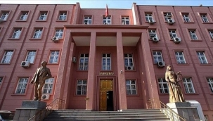 Yargıtay'dan emsal karar! Eski sevgilisinin fotoğrafını silmedi suçlu bulundu .