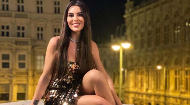 Kısa süre önce boşanan Selin Ciğerci'nin yeni sevgilisiyle romantik fotoğrafı ortaya çıktı