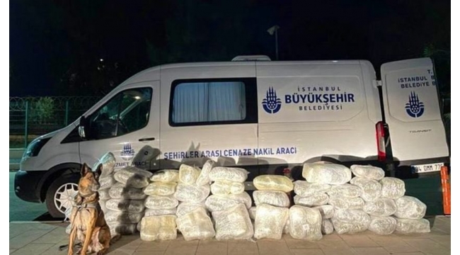 Uyuşturucuyla yakalanan İBB cenaze aracı Albayraklara ait çıkmıştı. Olayla ilgili 83 içeriğe erişim engeli