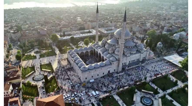  Tarihi Fatih Camii'nde milyonluk zimmet skandalı !