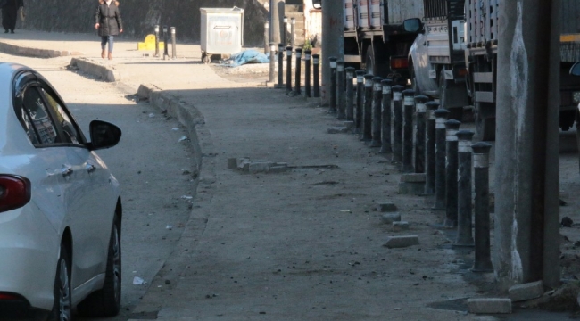 İBB hibe etti, AKP'li belediye amblemleri söktü