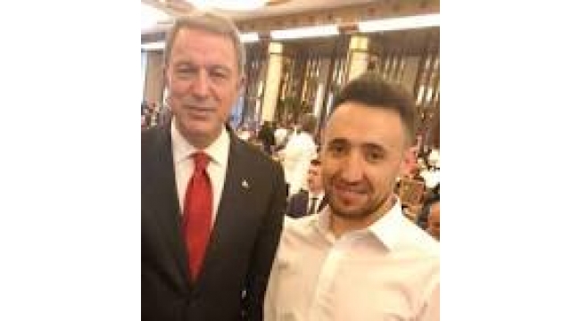 Süleyman Soylu'nun albümünde bir şüpheli daha: 15 Temmuz madalyası takıp herkesin canını yakmış!