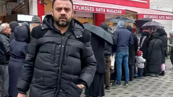 İBB CHP MECLİS ÜYESİ NADİR ATAMAN "KAYMAK TABAKA MİLYONLUK ARABA KUYRUĞUNDA, VATANDAŞ İSE BİR KİLO ET…"