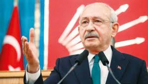 CHP genel merkezi çatırdıyor... Onursal Adıgüzel gitti, Akan Abdula gitti, gözler Tuncay Özkan'da