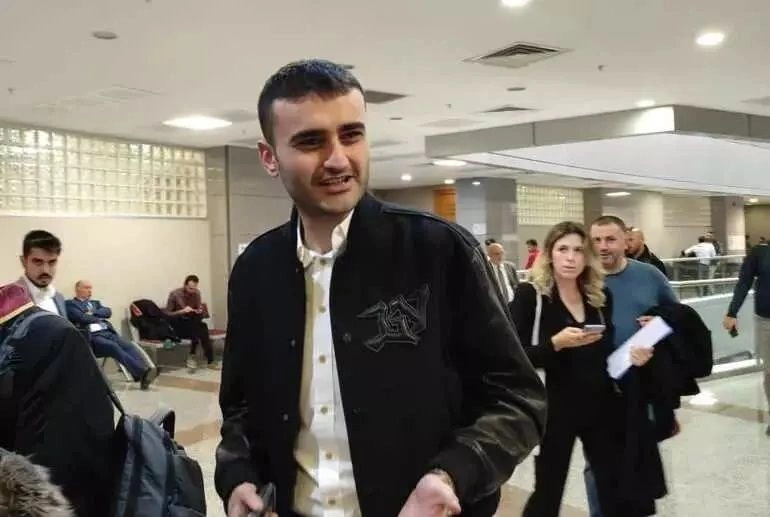 CZN Burak'ın 'dolandırıcı' olduğunu söylediği babası sessizliğini bozdu: 'Annesinin genlerini almış'