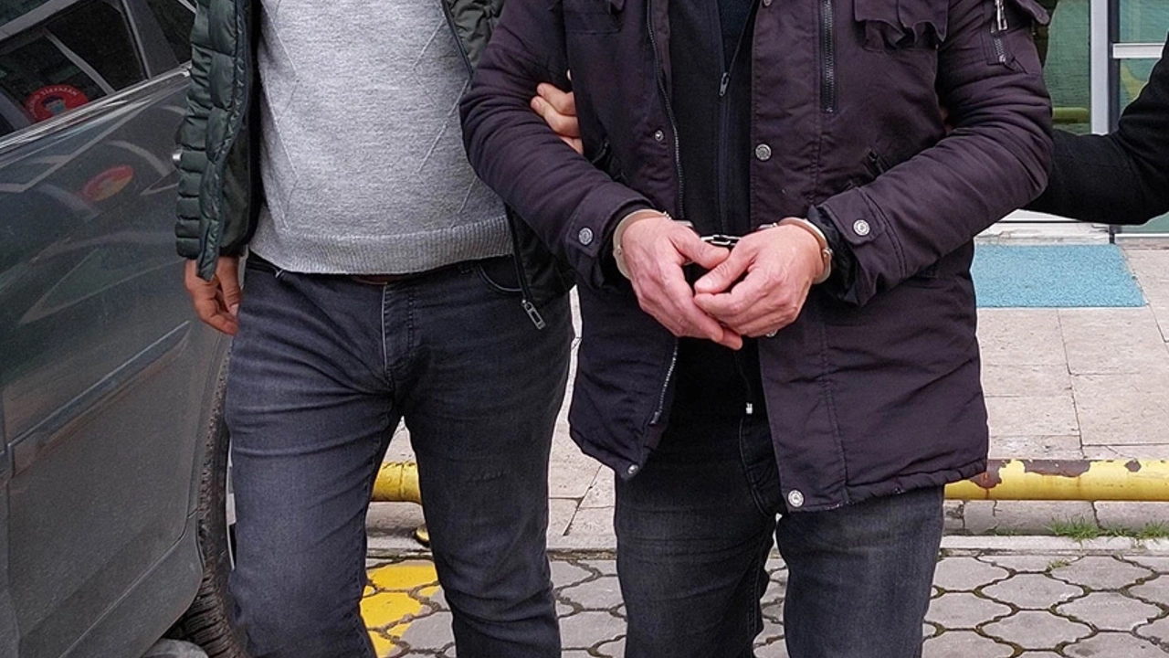 İstanbul'da silah kaçakçılığı operasyonu: 9 gözaltı