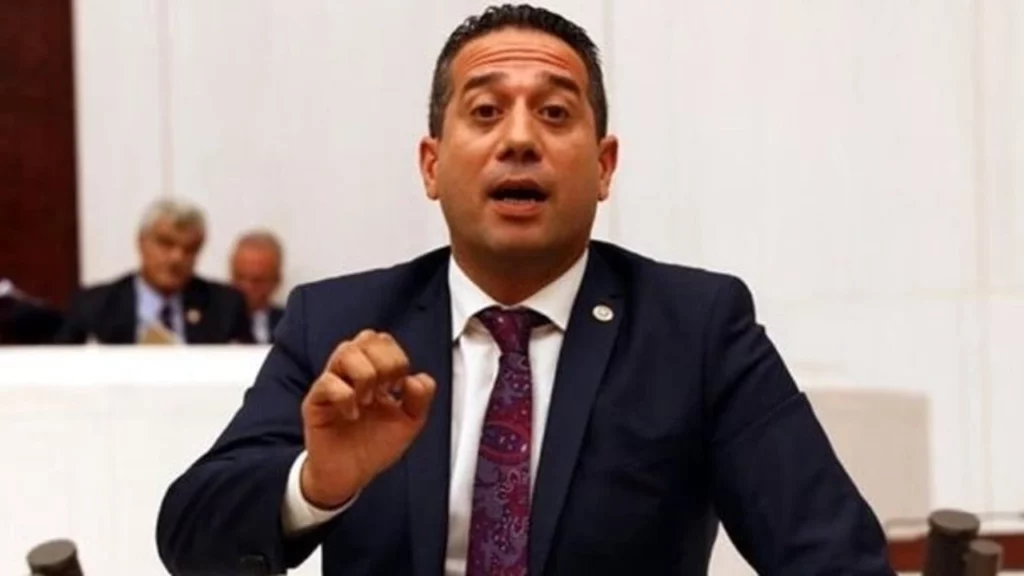 CHP'de WhatsApp krizi: Mahmut Tanal, Ali Mahir Başarır'a yumruk atmaya çalıştı