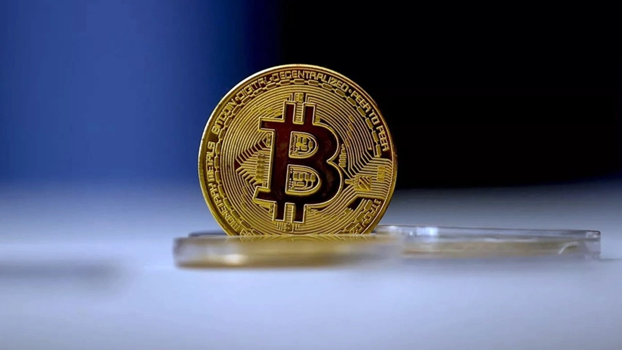 Bitcoin, 17 ayın zirvesinde