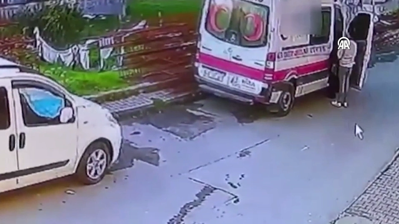 Ambulansla uyuşturucu ticareti: 3 sağlıkçı tutuklandı