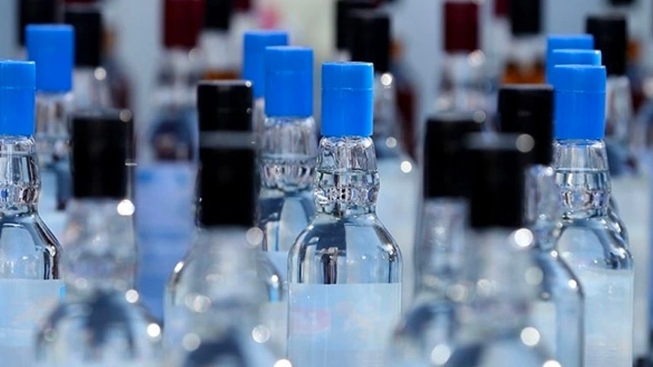 İstanbul'da 95 bin litre sahte içki ele geçirildi