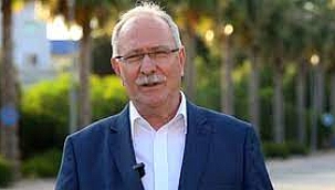 Kıbrıs'ta sahte diploma davası: YÖDAK Başkanı yemin etmedi