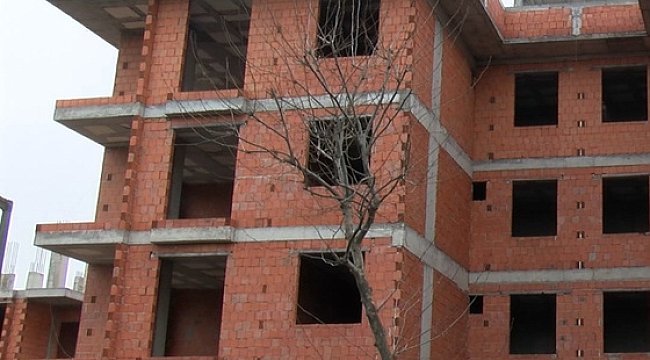 Bahçelievler'de kentsel dönüşümle yapılan binalar eskisinden de çürük çıktı