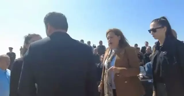 'Afyonkarahisar Belediye Başkanı'na bu mu?' Protokolde plastik sandalye krizi! Diğerlerinden farkını anlayınca oturmak istemedi...