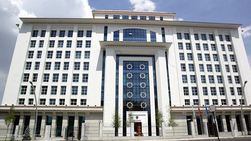 AK Parti yeni anayasa çalıştayı düzenleyecek