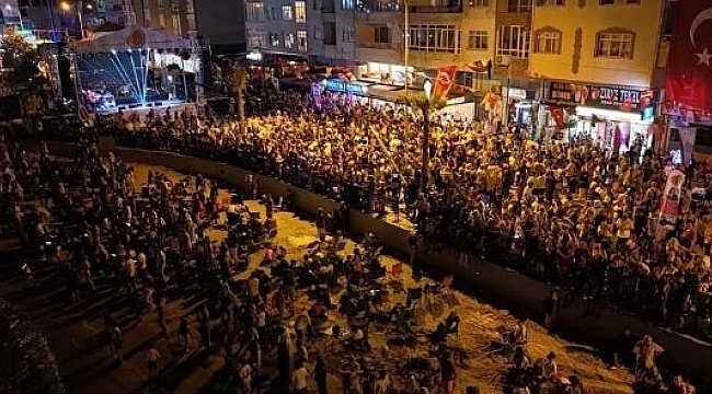 MARMARAEREĞLİSİ´NDE 2. GELENEKSEL KARPUZ FESTİVALİ COŞKUYLA GERÇEKLEŞTİ