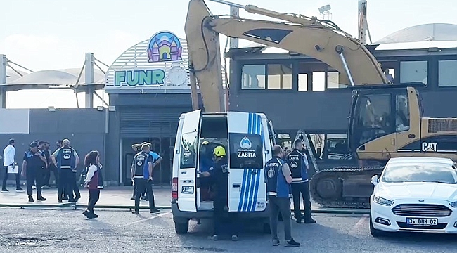 Avcılar'daki lunapark yıkımına yürütmeyi durdurma kararı: İBB ekipleri ve çalışanlar arasında arbede yaşandı