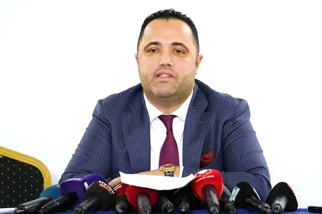Avukat Rezan Epözdemir "siyasi ve askeri casusluk" ve "FETÖ'ye yardım" suçlarından gözaltına alındı 