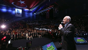 Seçmen, 13 yıl boyunca partiyi yöneten Kılıçdaroğlu'na hâlâ büyük bir kredi veriyor.