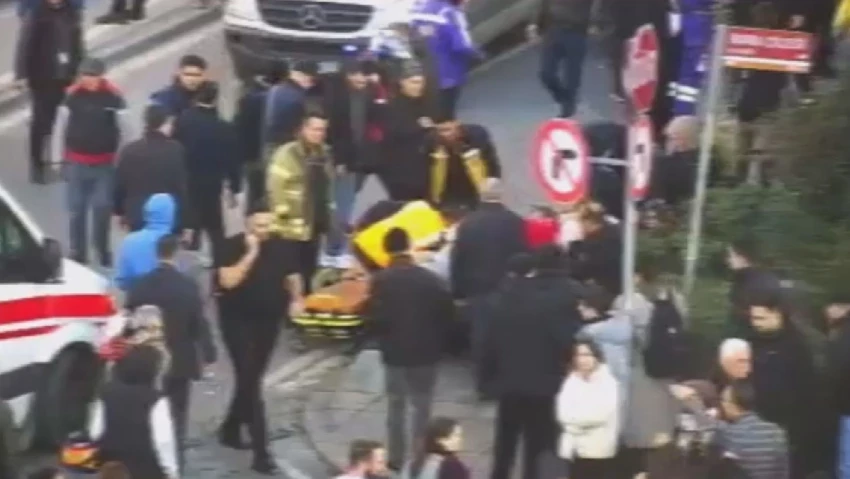 Şişli'de Yaya Geçidinde Can Pazarı! Yaralılar Var