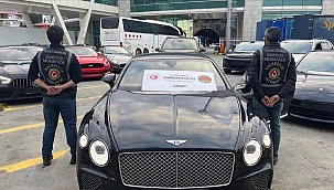 Sahte emeklilik belgesiyle vurgun: 65 lüks araca el konuldu, 22 gözaltı 