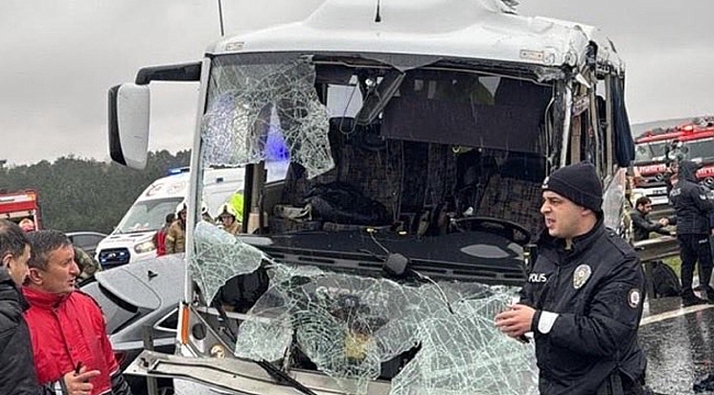 Başakşehir'de zincirleme kazada 1 polis memuru şehit oldu, 16 polis yaralandı. 