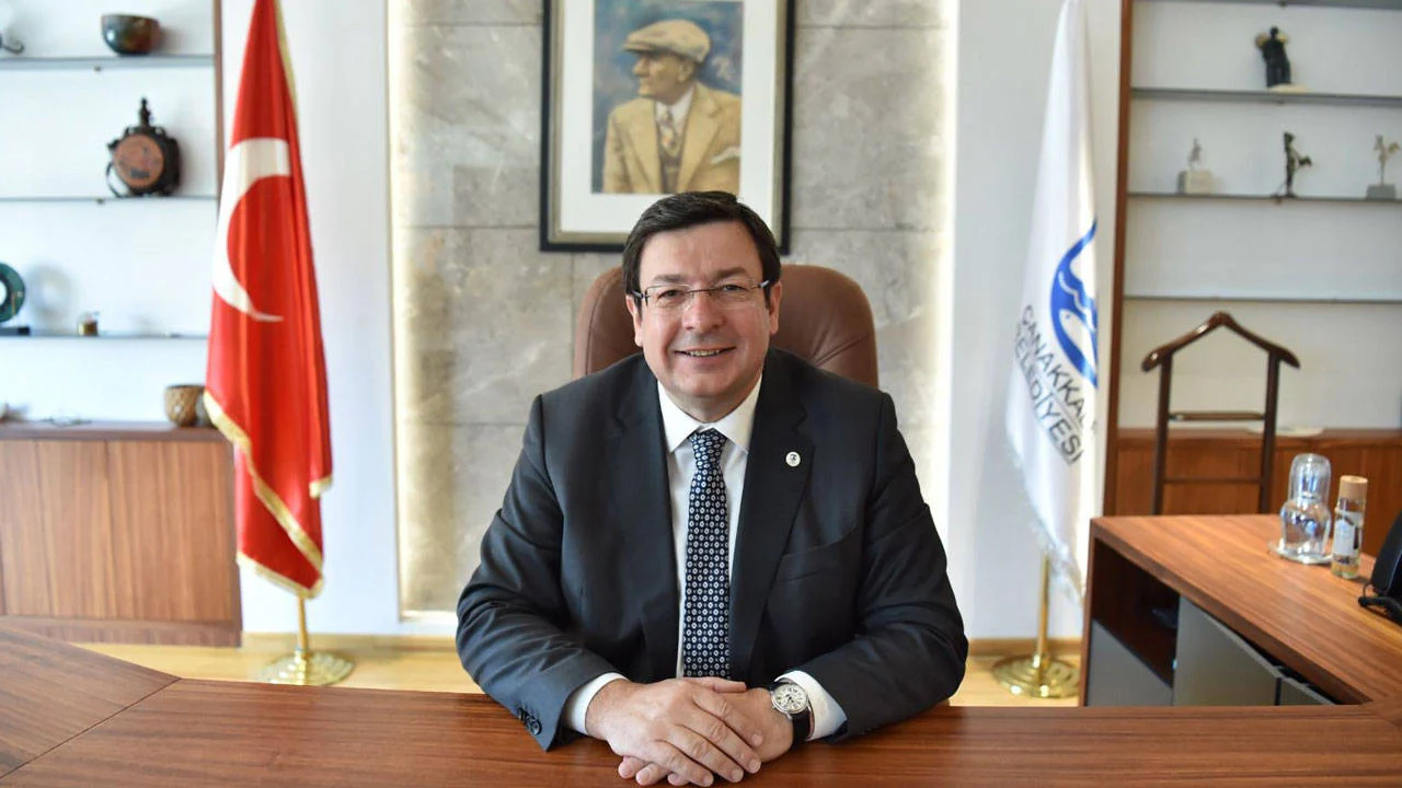 Bir CHP'li il belediye başkanı daha YENİ Parti'ye katıldı