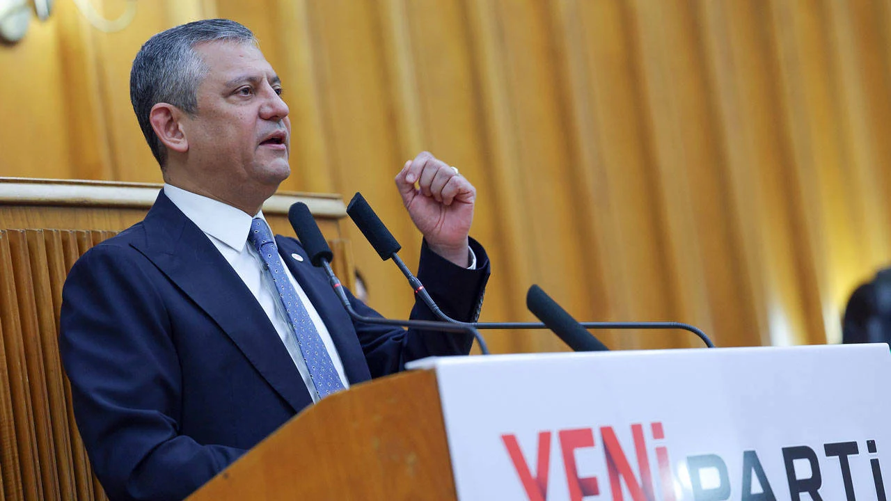 CHP'den ayrılış süreci: Özgür Özel, aracı tarafından kendisine yapılan teklifi açıkladı