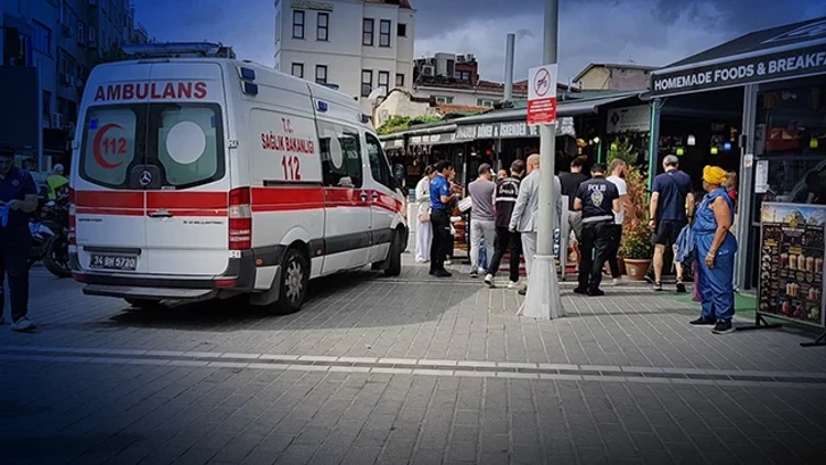 İstanbul'un Göbeğinde Çatışma: Döviz Bürosu Kan Gölüne Döndü, Ölü ve Yaralılar Var
